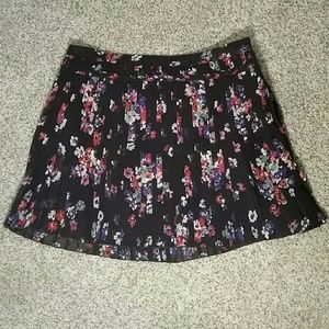 American Eagle pleated floral miniskirt